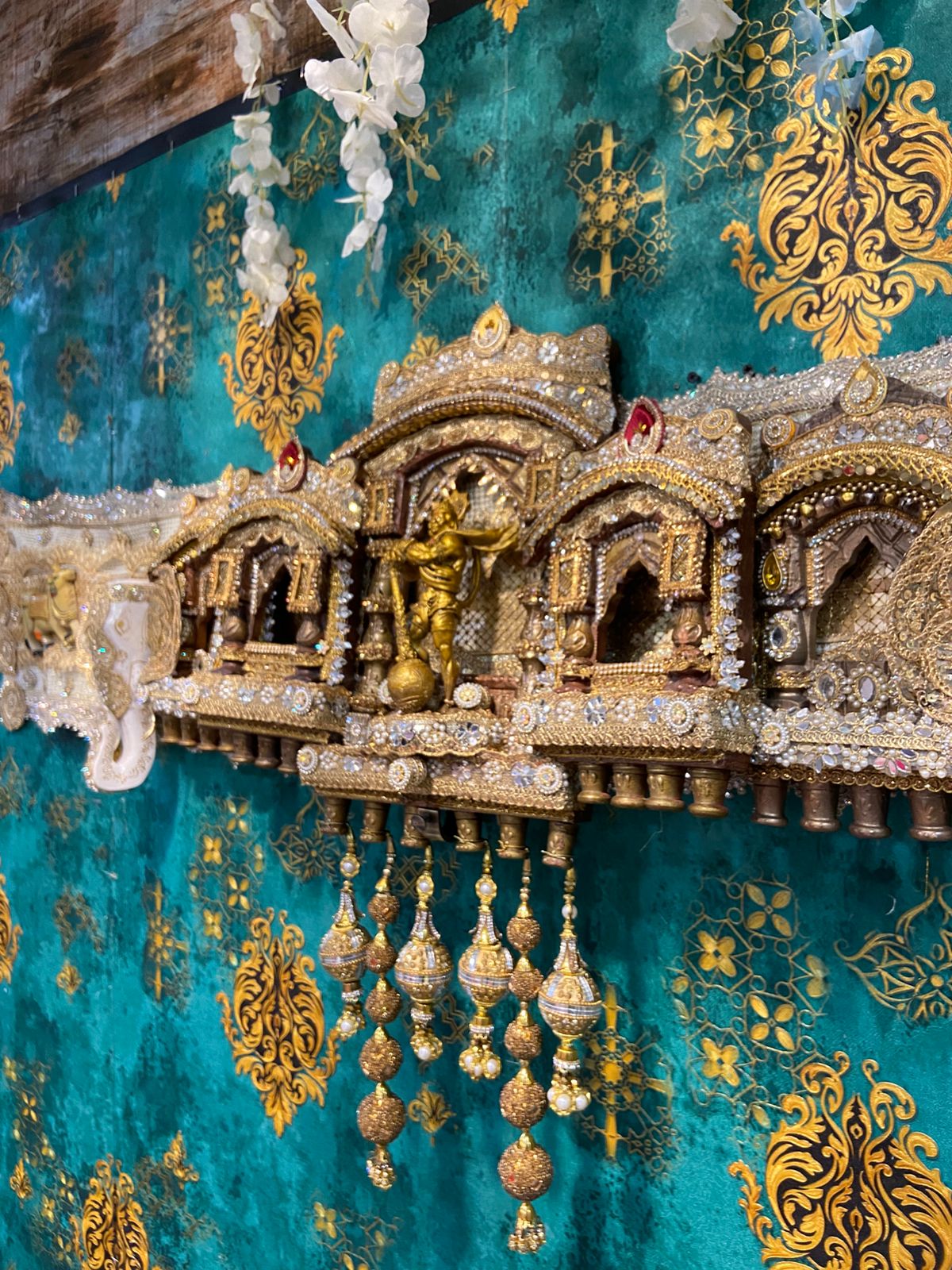 DECORATIVE WOODEN TEMPLE DOOR TORAN