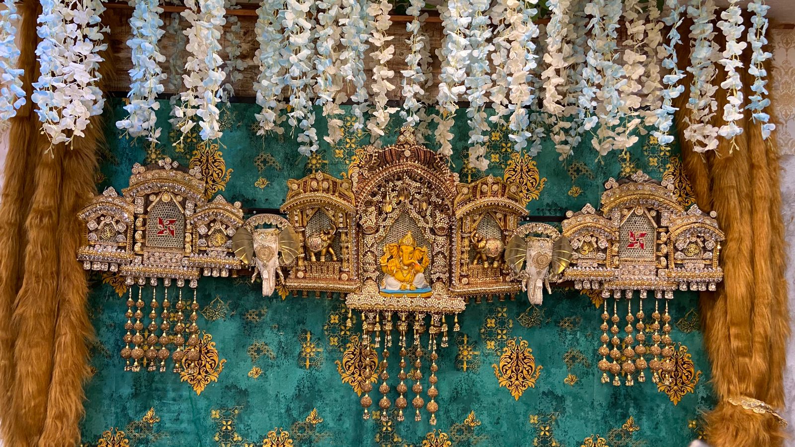 TRADITIONAL DECORATIVE TEMPLE TORAN