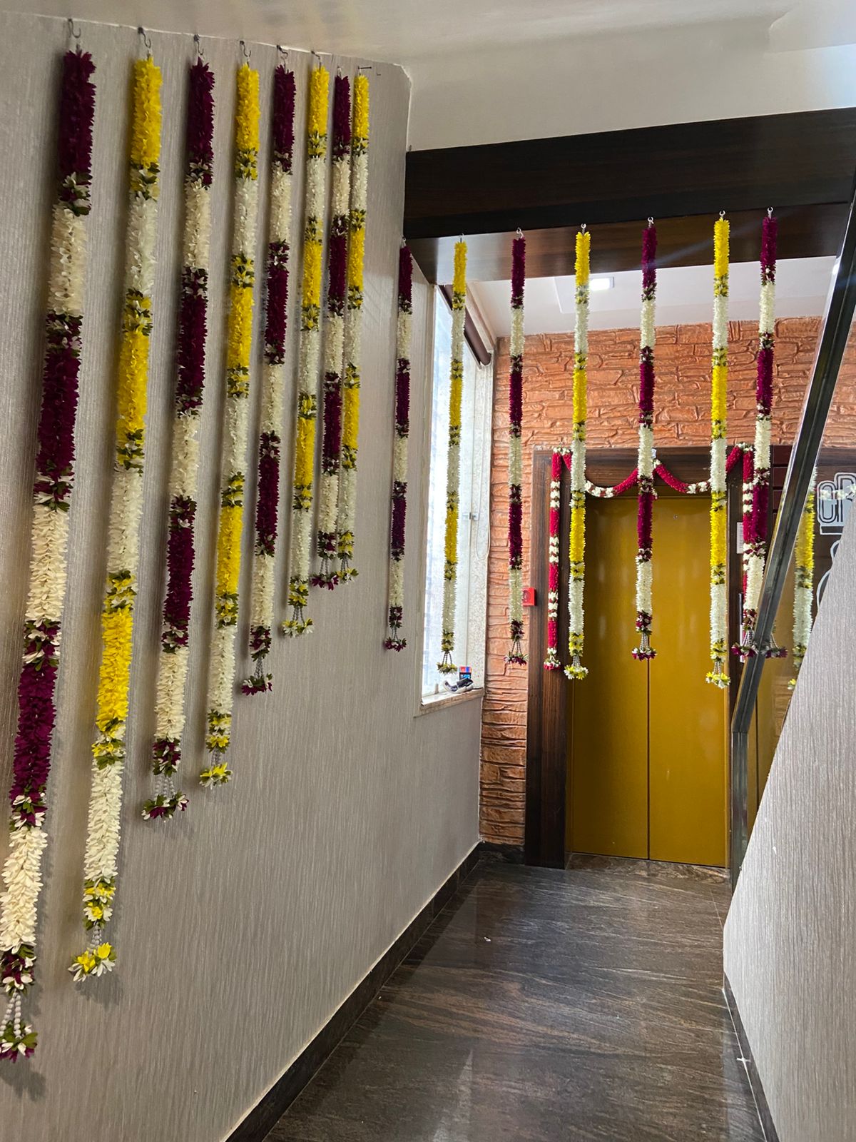 Fabric Garland  door set