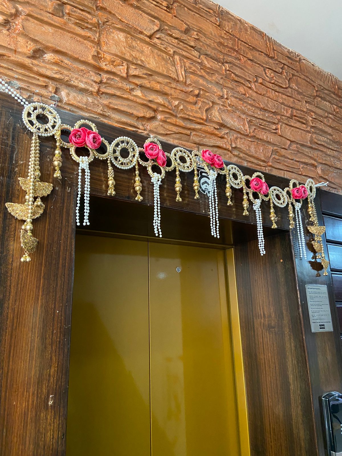 HANDCRAFTED DOOR TORAN 