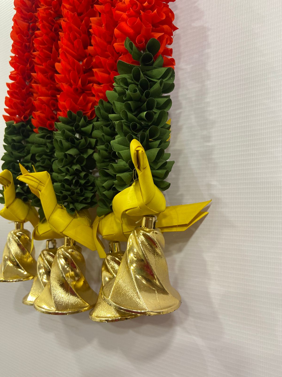 PARROT BELL HANGING (PACK OF 10)