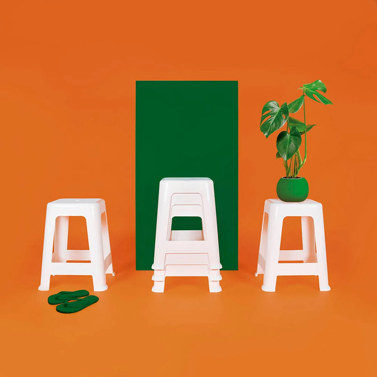 Banqueta MOR de plástico 