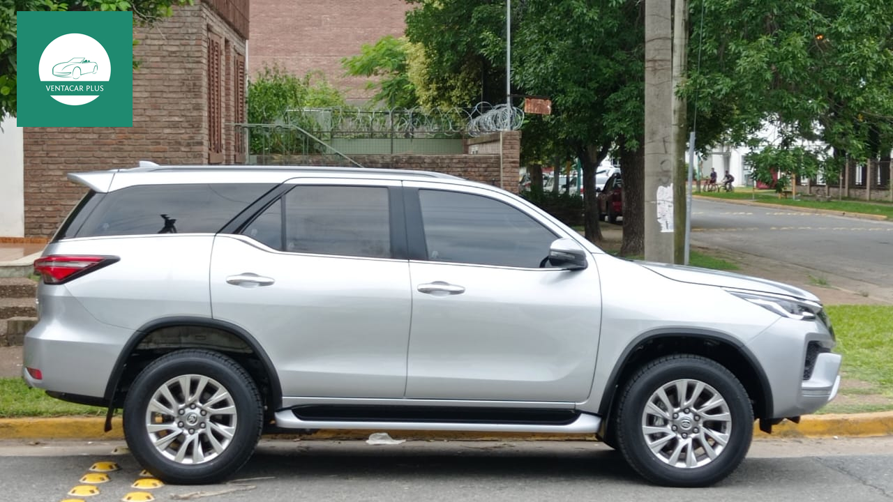 TOYOTA SW4 2.8D, SRX 4x4 AUT.
