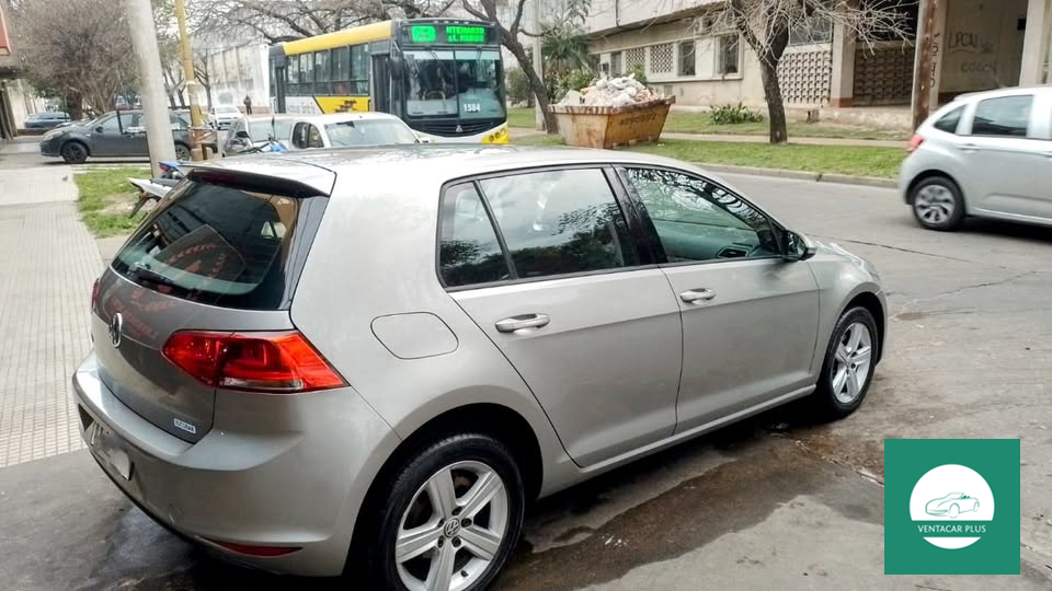 VOLKSWAGEN GOLF TRENDLINE 1.6