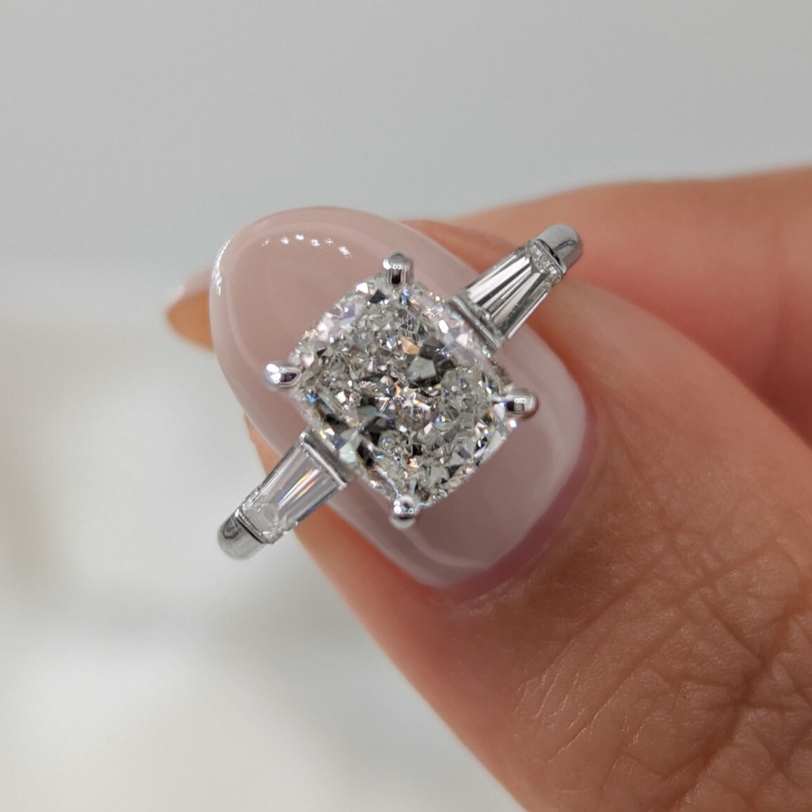 The Cura Nia Silver Ring