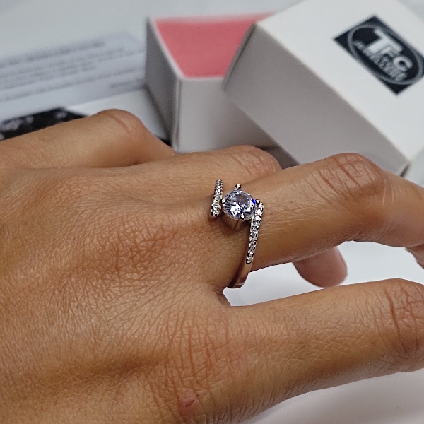 The Anais Ring 