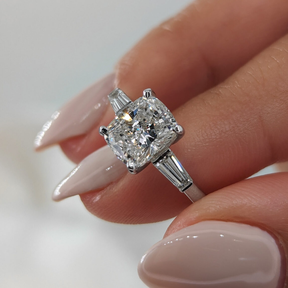 The Cura Nia Silver Ring