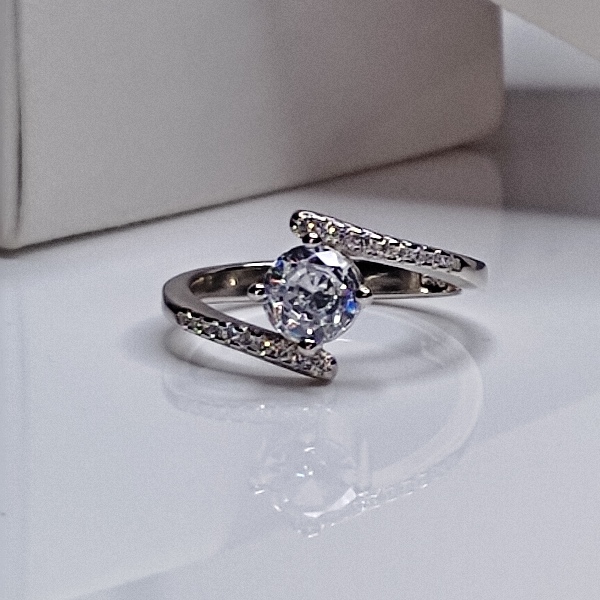 The Anais Ring 