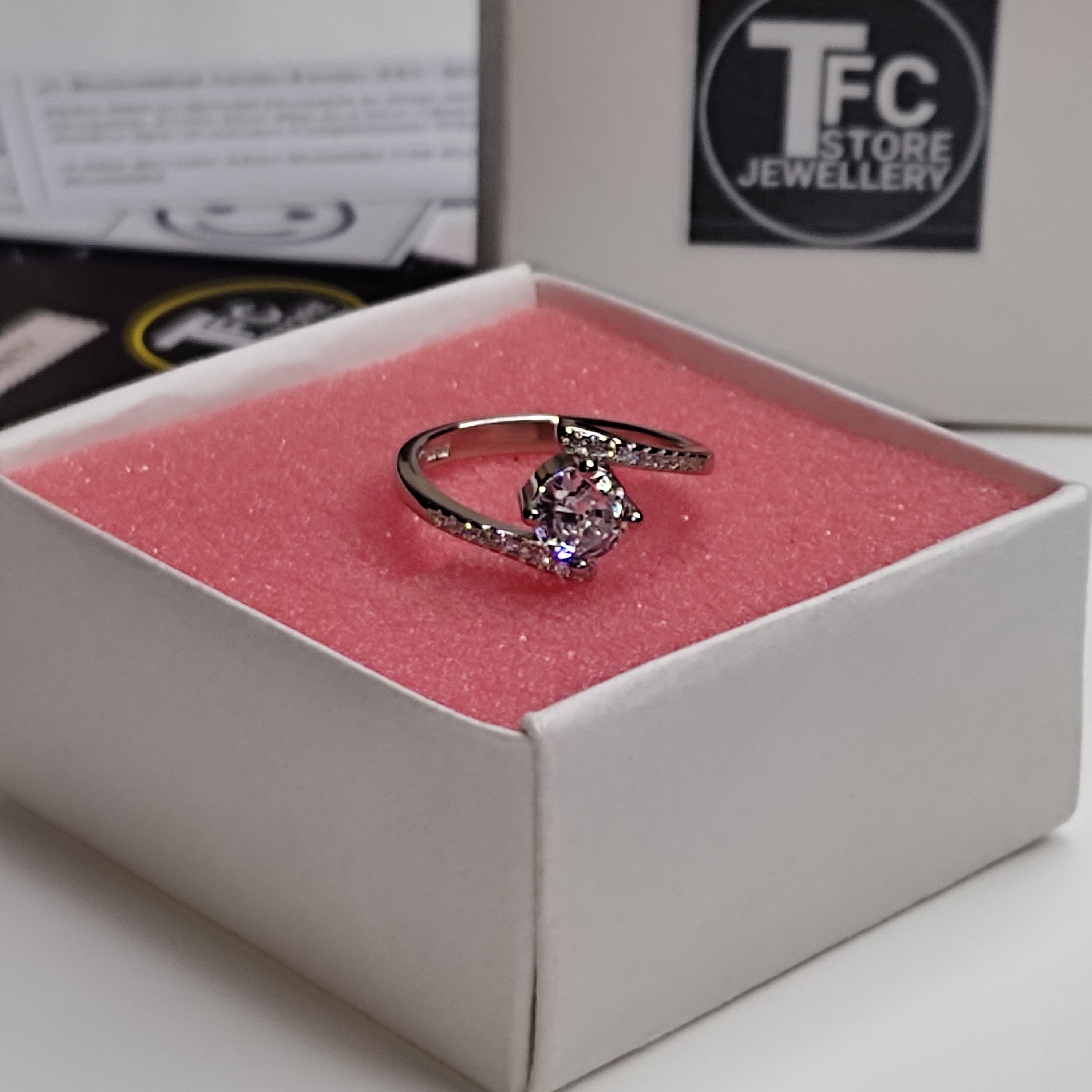 The Anais Ring 