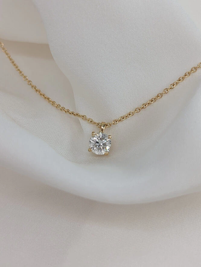 The Leonie Rose Golden Necklace 