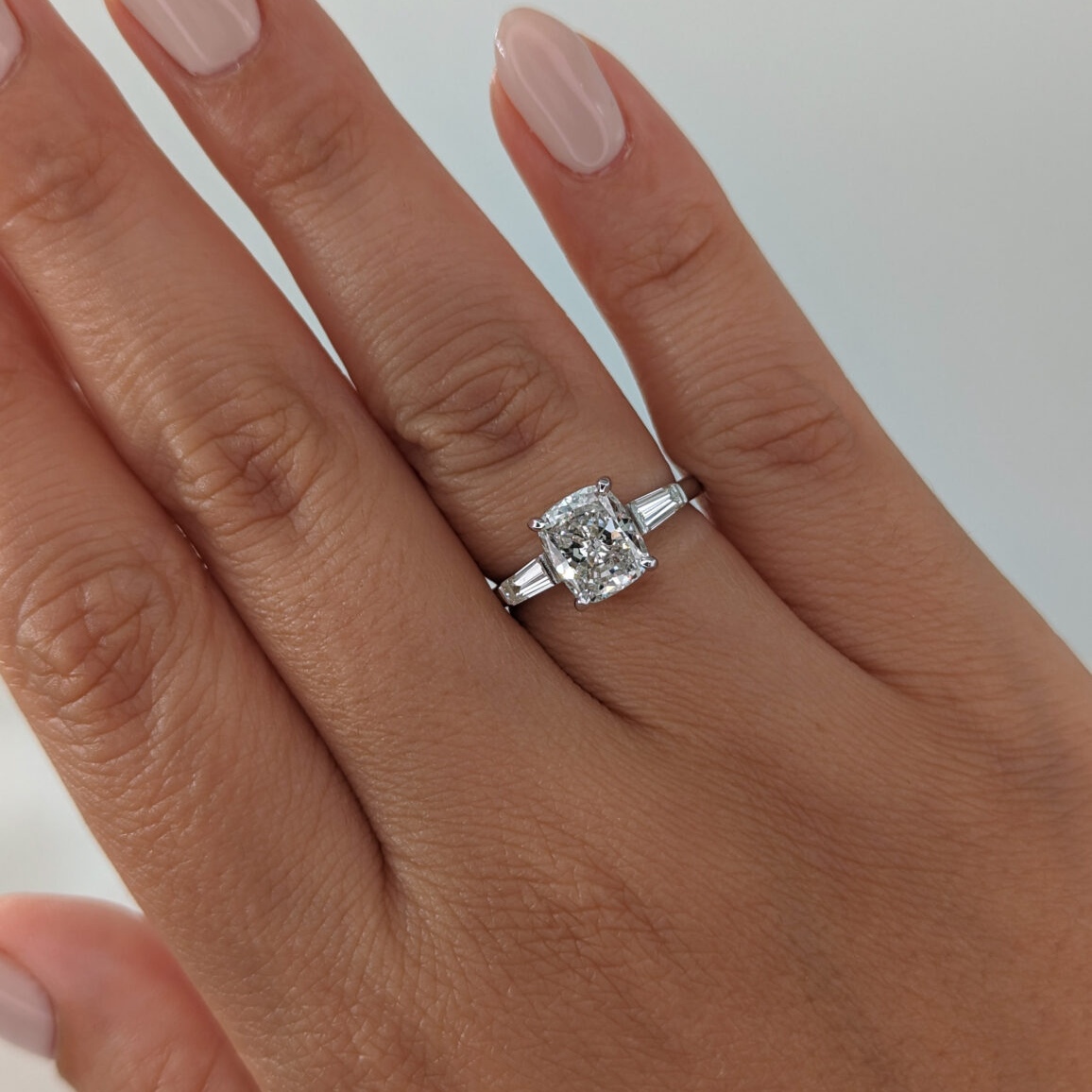 The Cura Nia Silver Ring