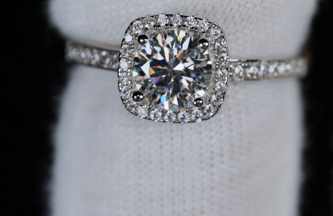 The Binata Flex Silver Ring 