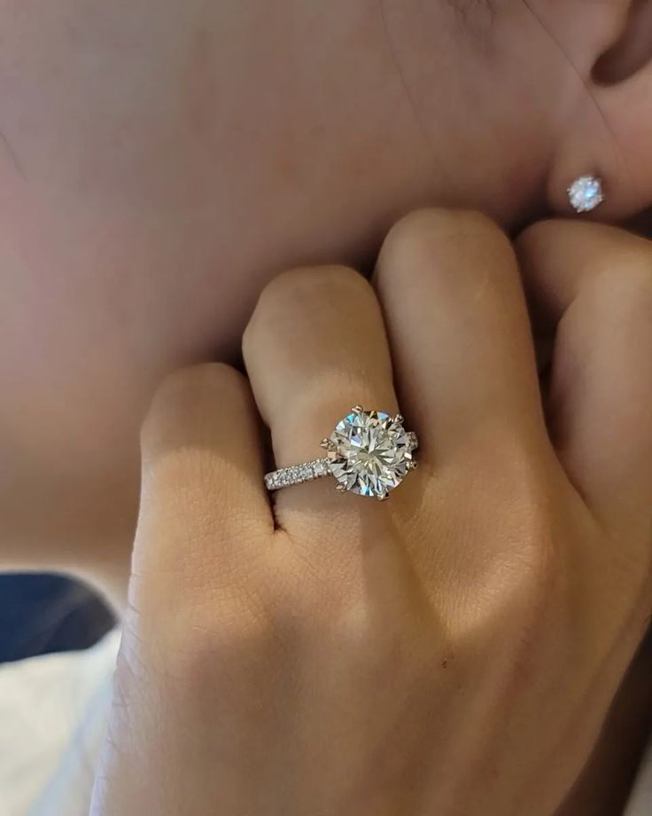 The Aura Leonie Silver Ring 