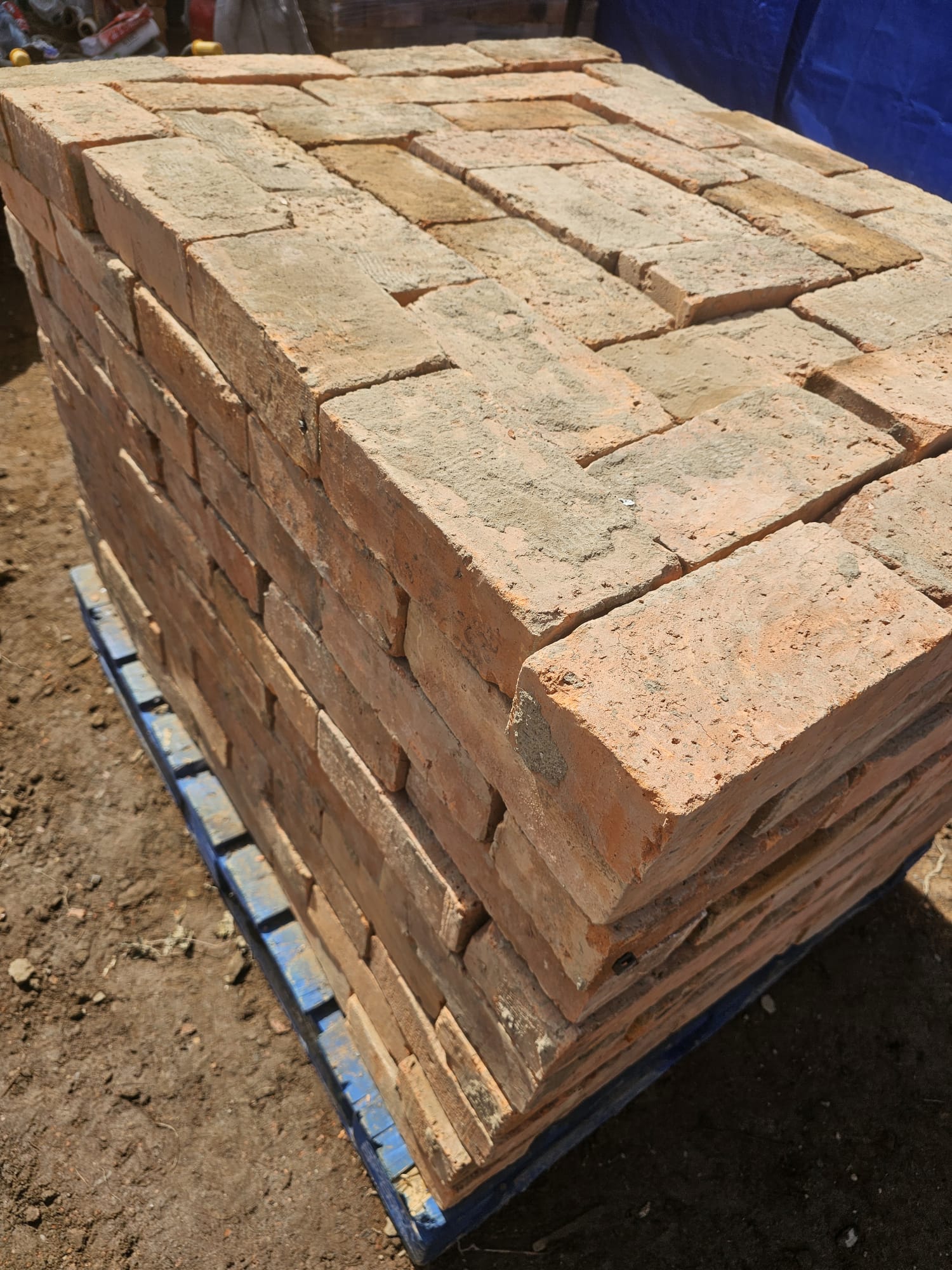 Reclaimed Wire Cut Bricks