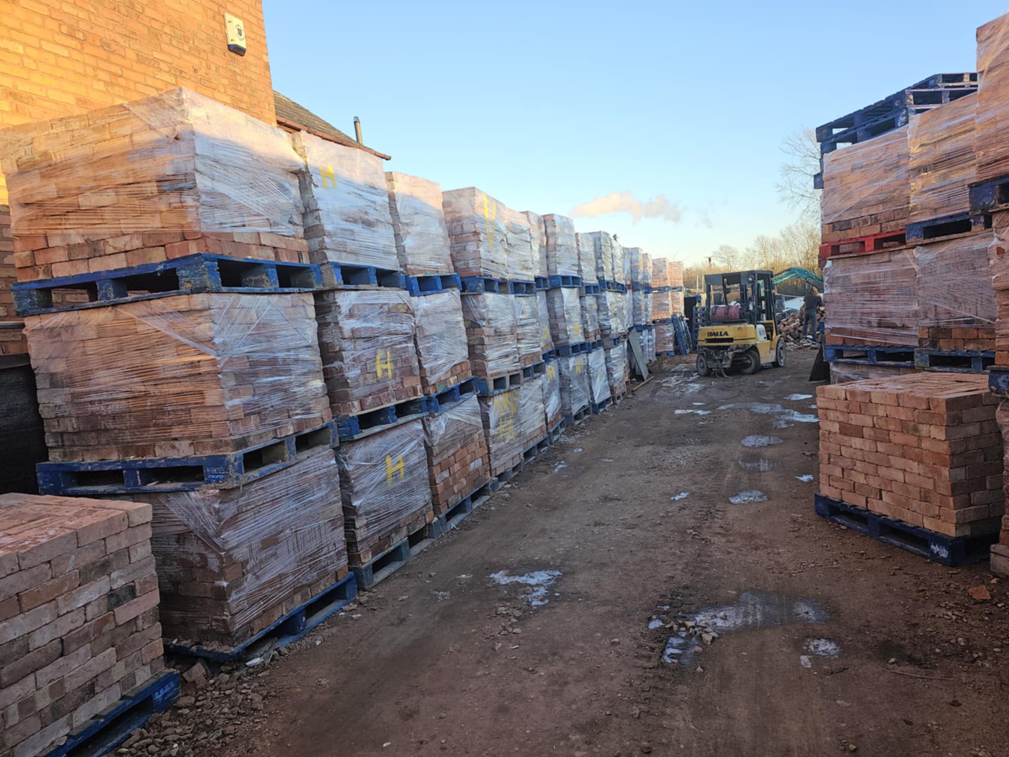 Reclaimed Bricks in Bath from 65p Each (Cheapest in UK) – Nationwide Delivery Available