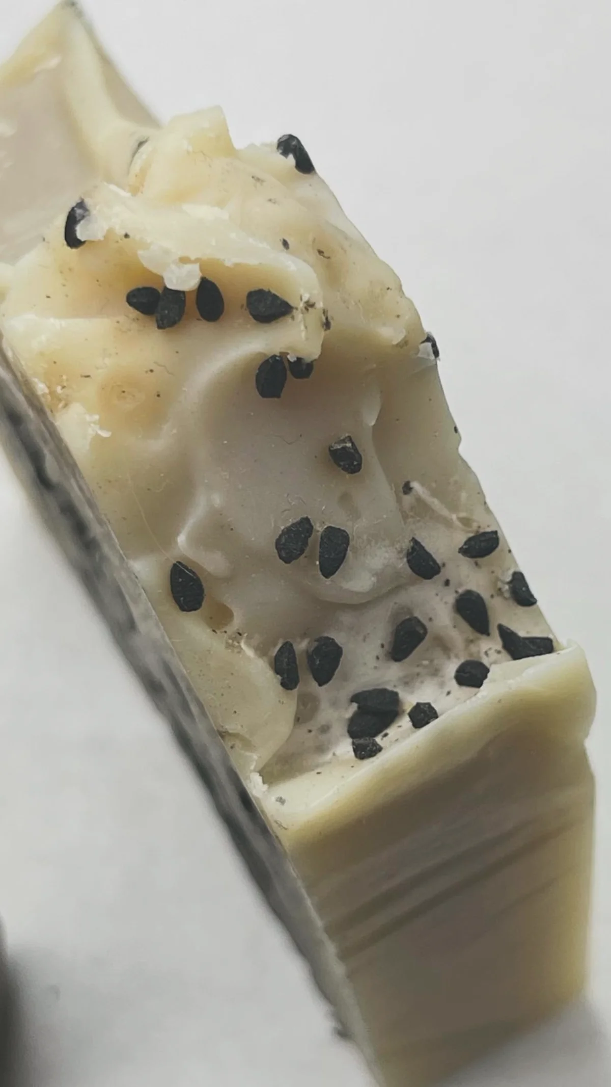 Savon artisanal à la Nigelle 