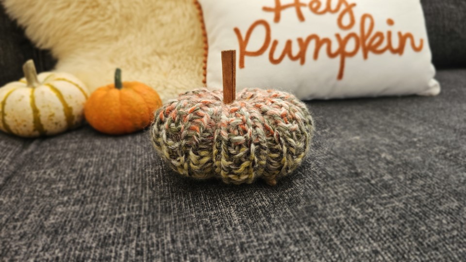 Hand Knit Orchard Pumpkin 