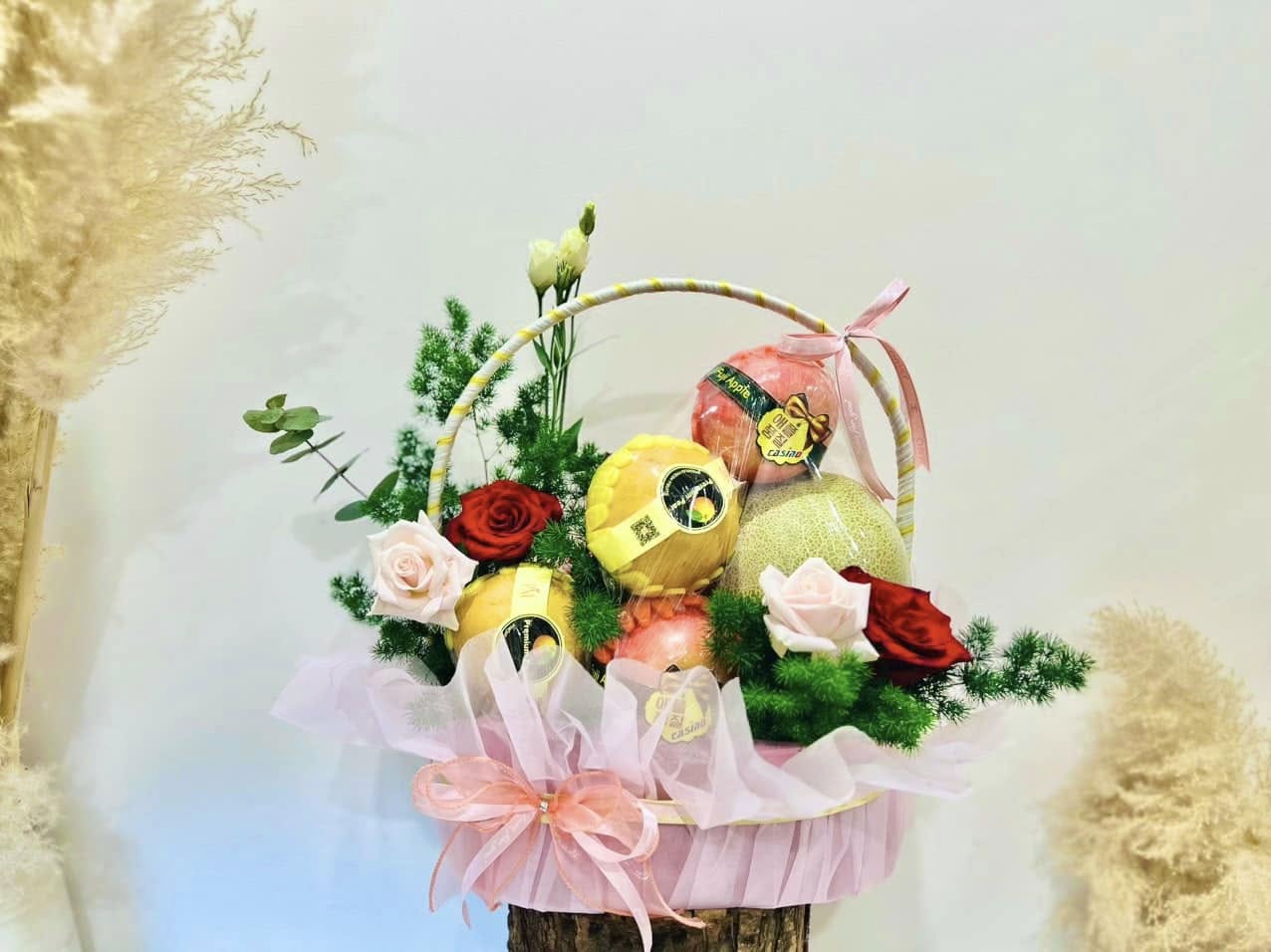 Giỏ quà tặng hoa và trà