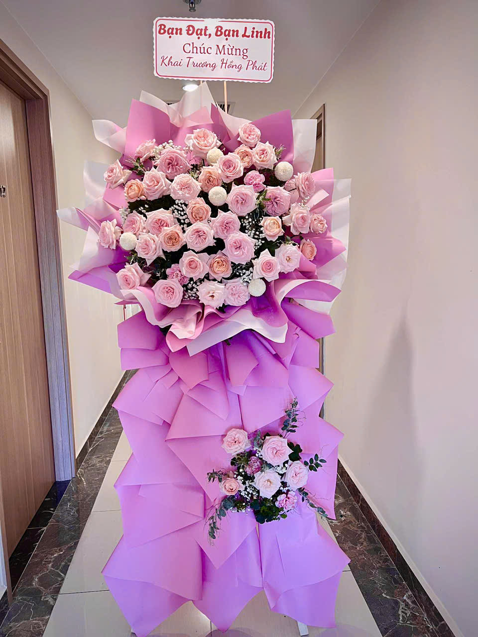 Kệ hoa chúc mừng khai trương