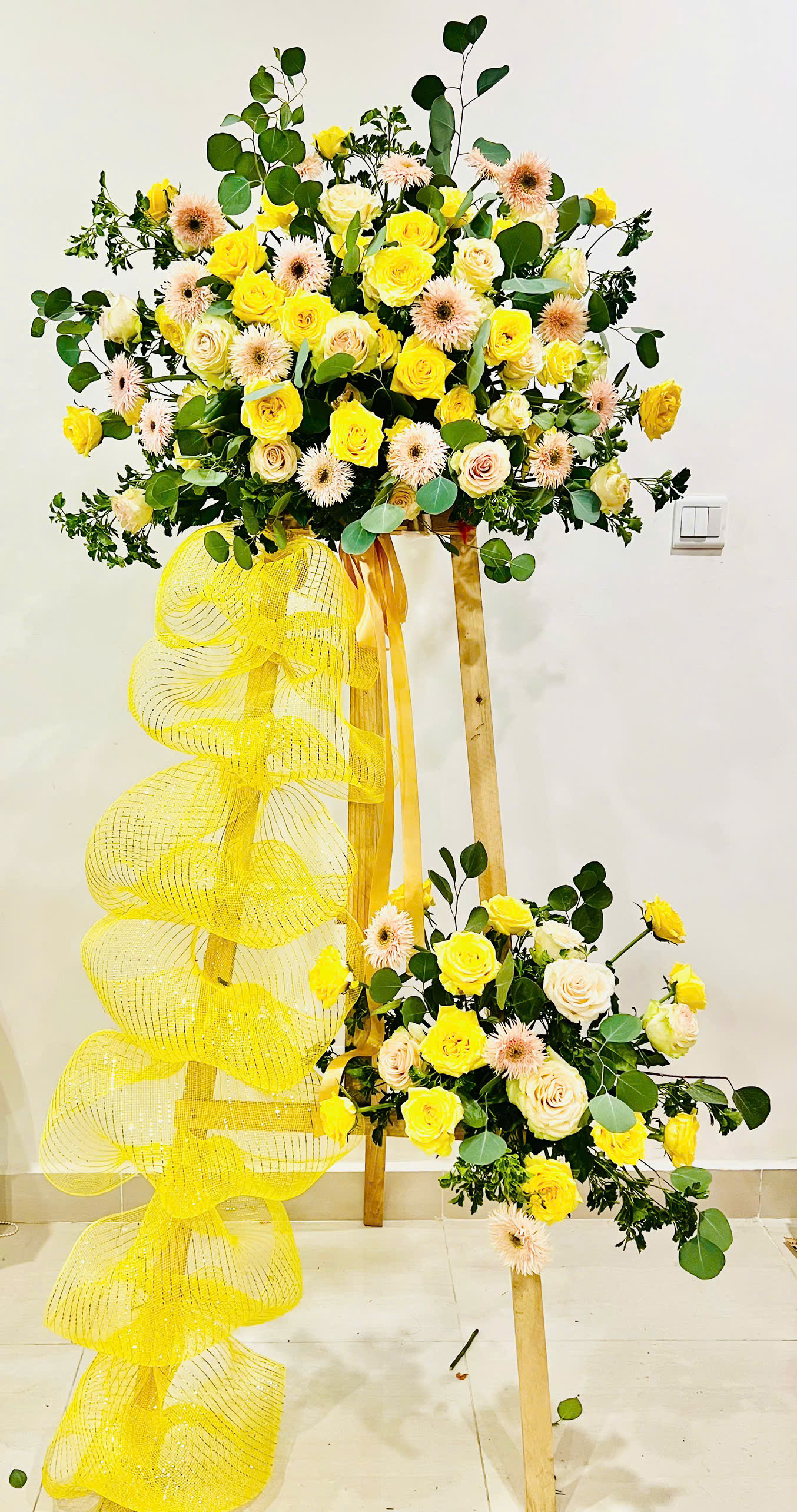 Kệ hoa chúc mừng