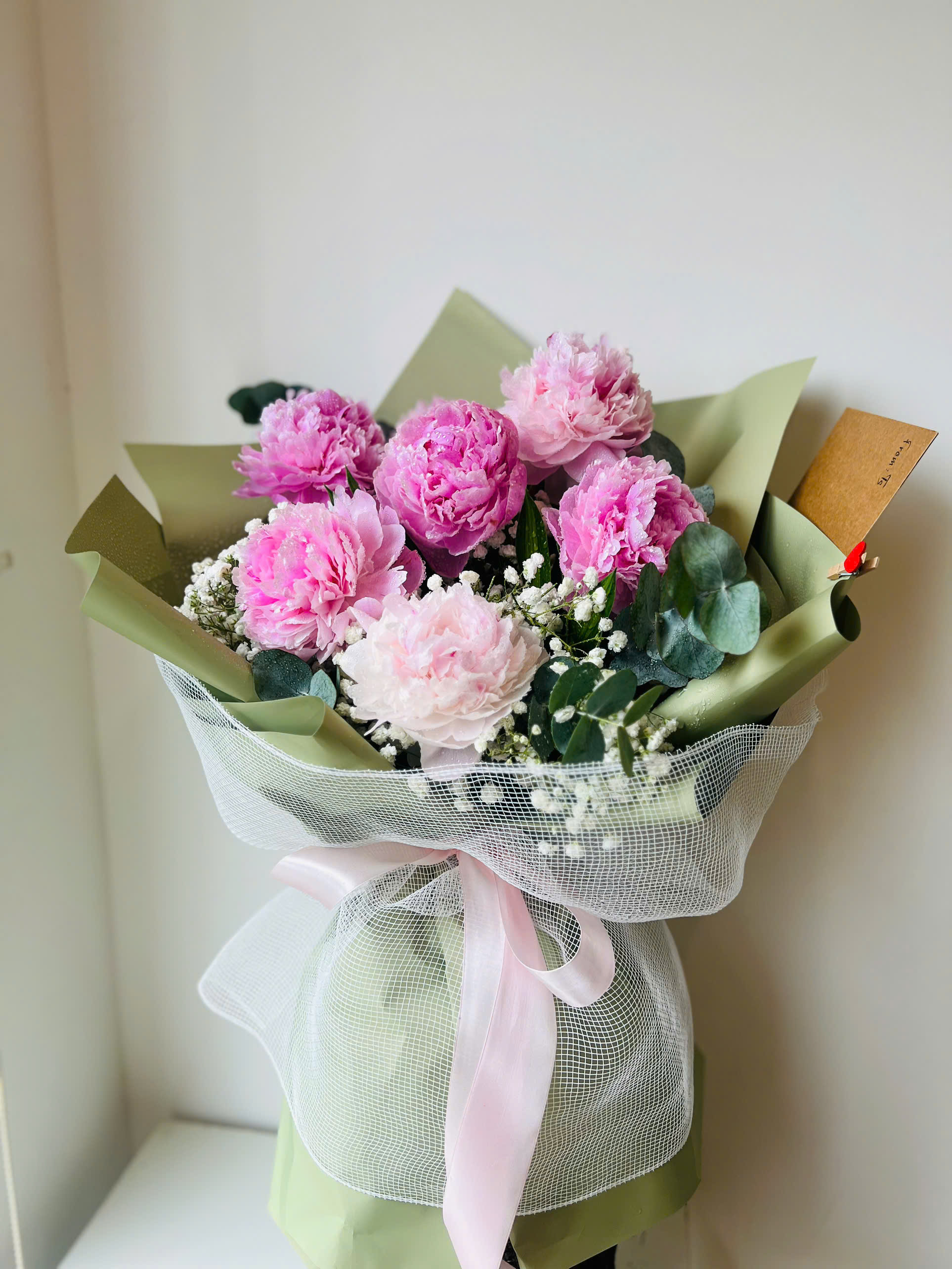 Bó hoa sang trọng Mẫu đơn Sarah hồng