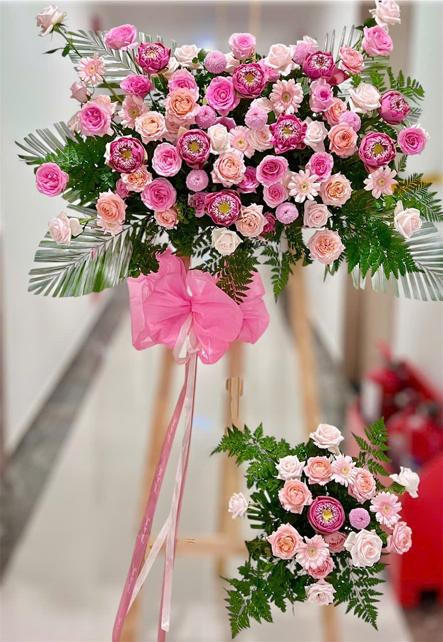 Kệ hoa sen chúc mừng