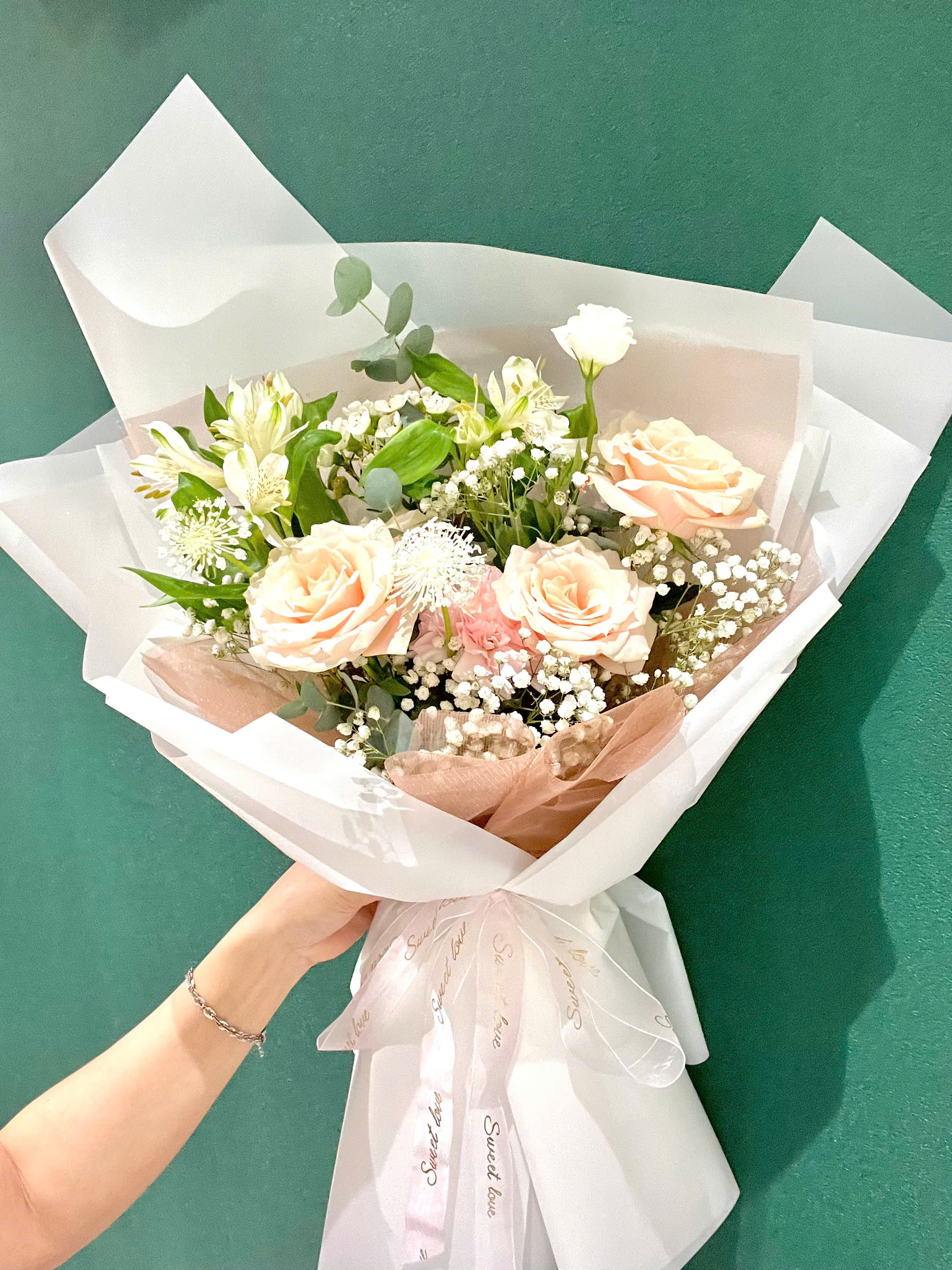 Bó hoa hồng pastel