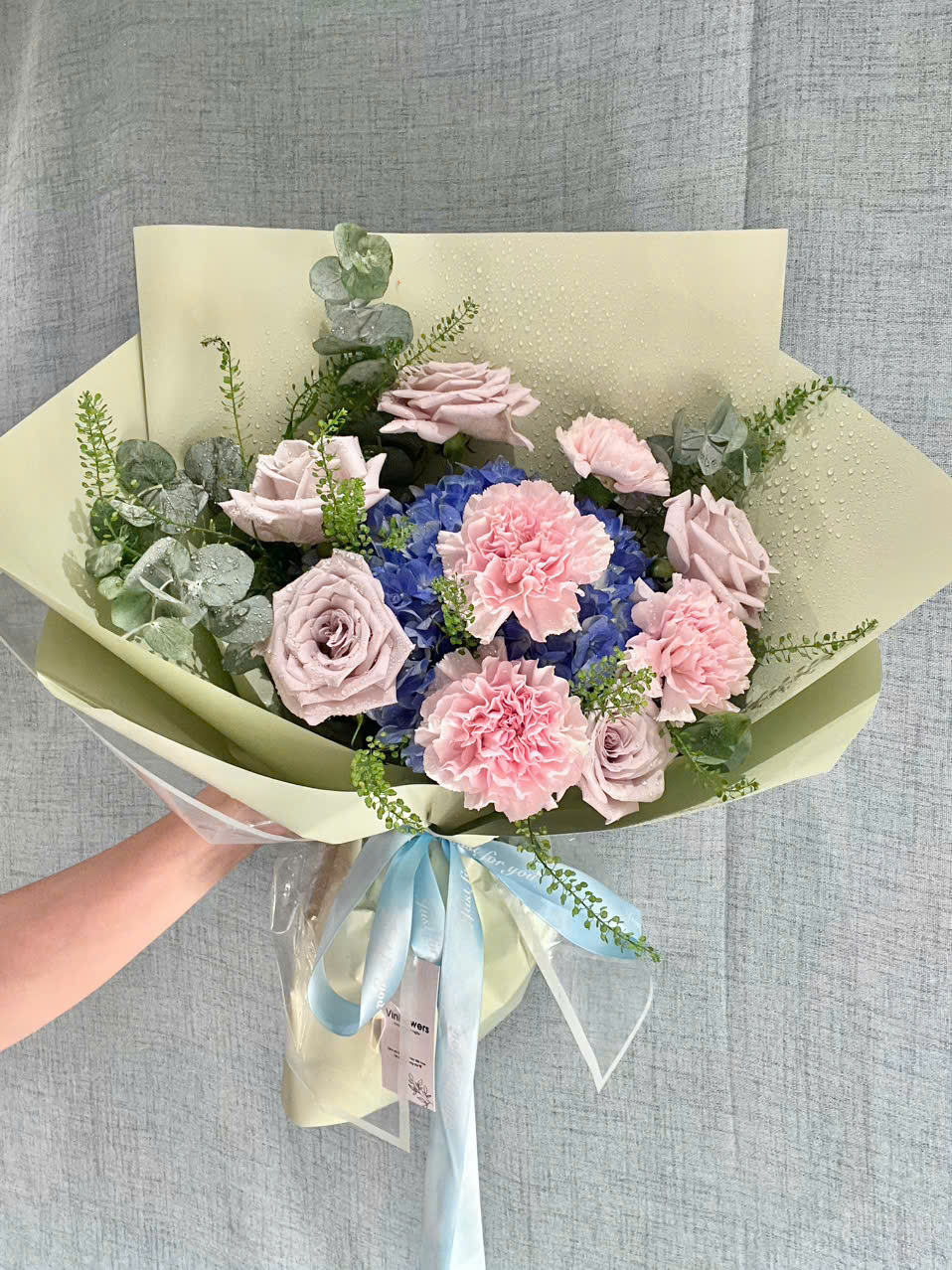 Bó hoa Cẩm tú càu mix 