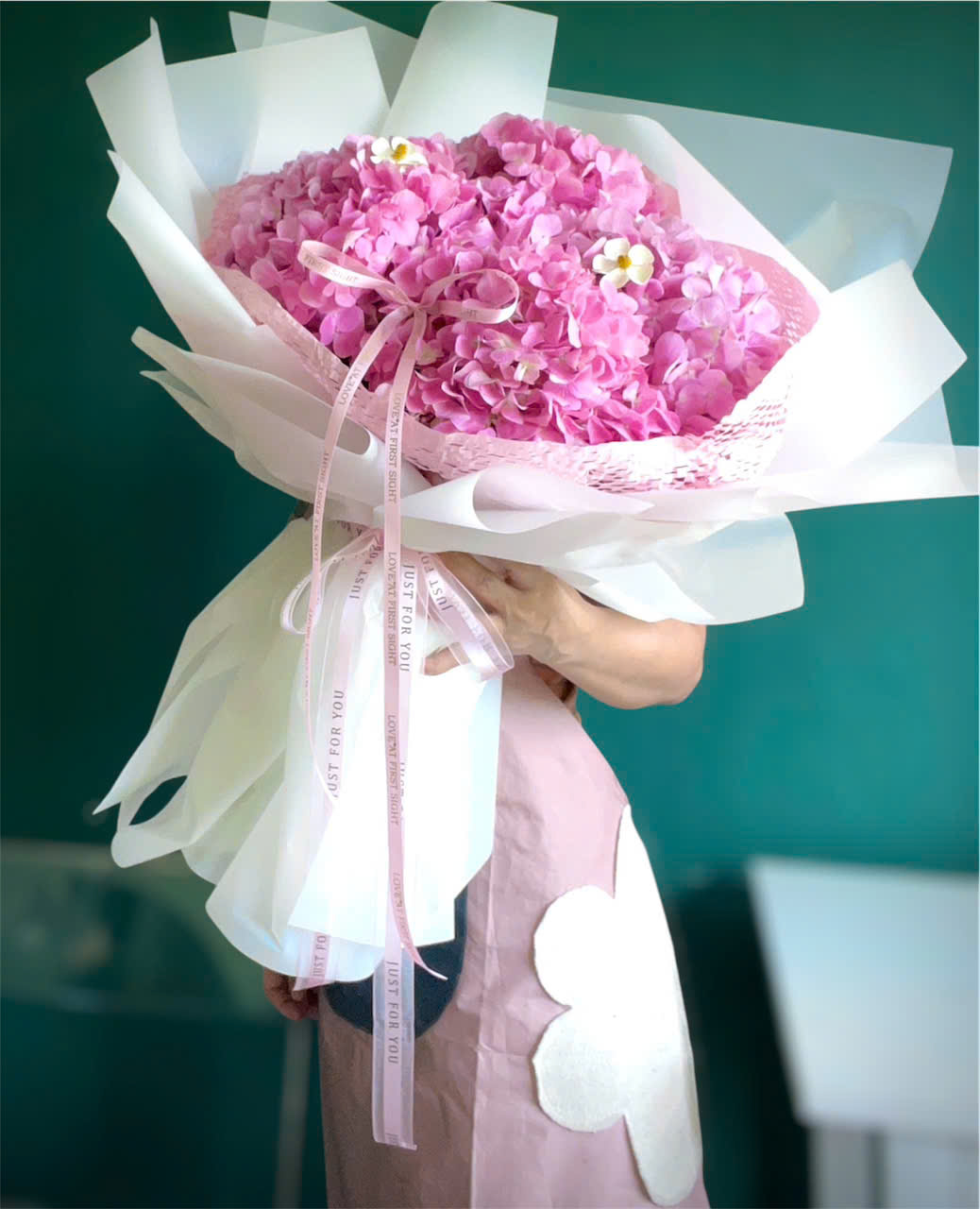Bó hoa cẩm tú cầu hồng
