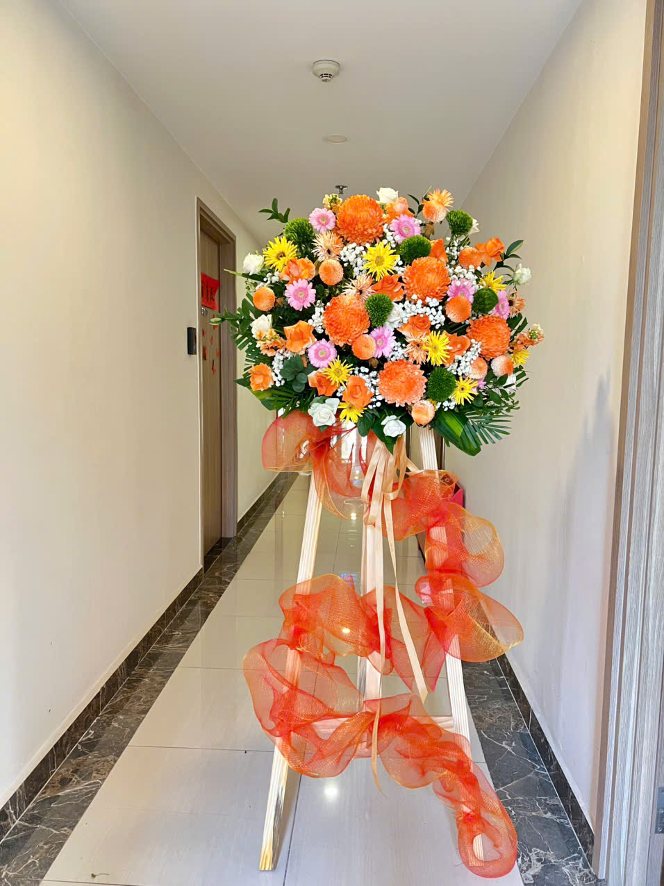 Kệ hoa chúc mừng