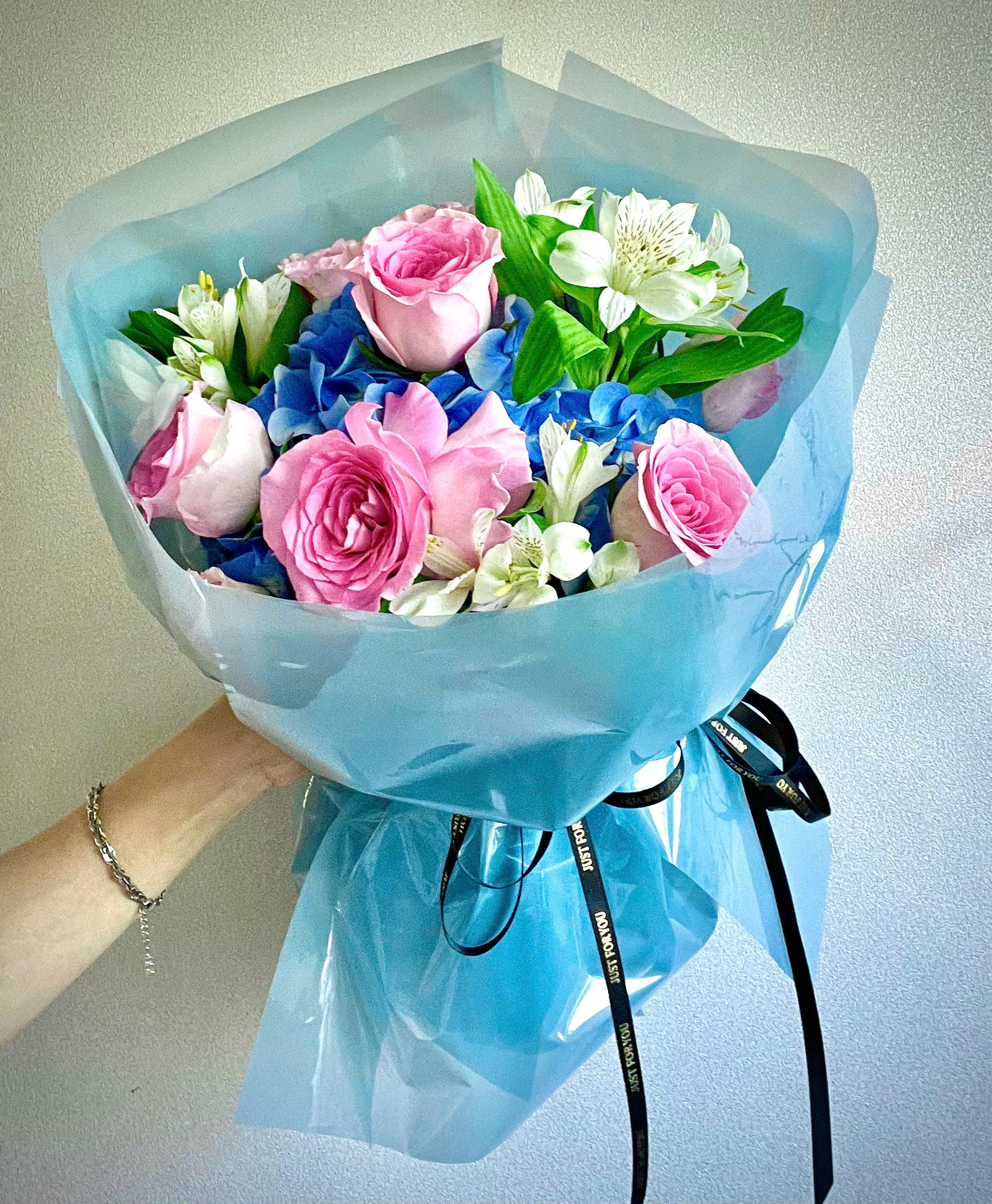 Bó hoa Cẩm tú cầu nhập