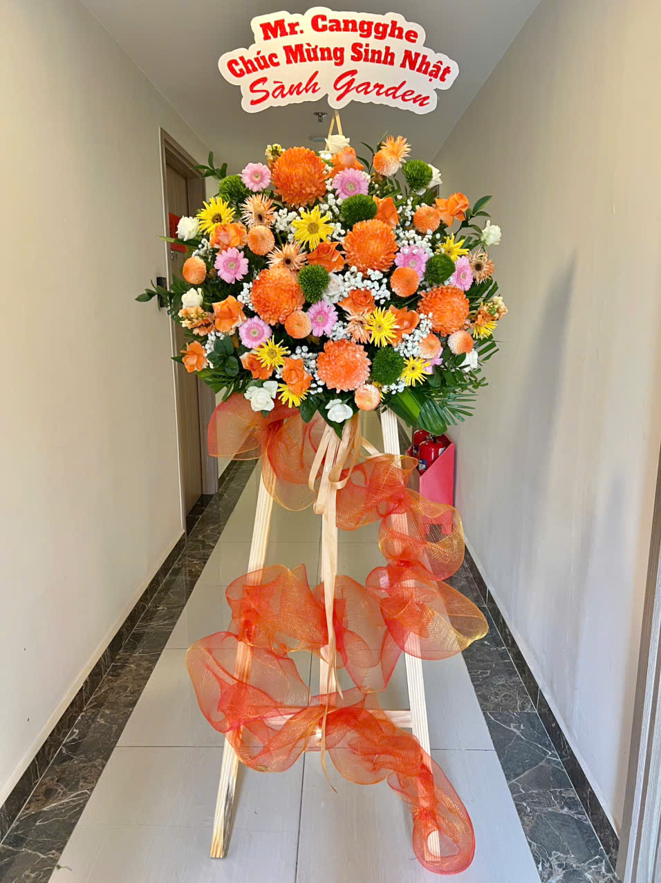 Kệ hoa chúc mừng