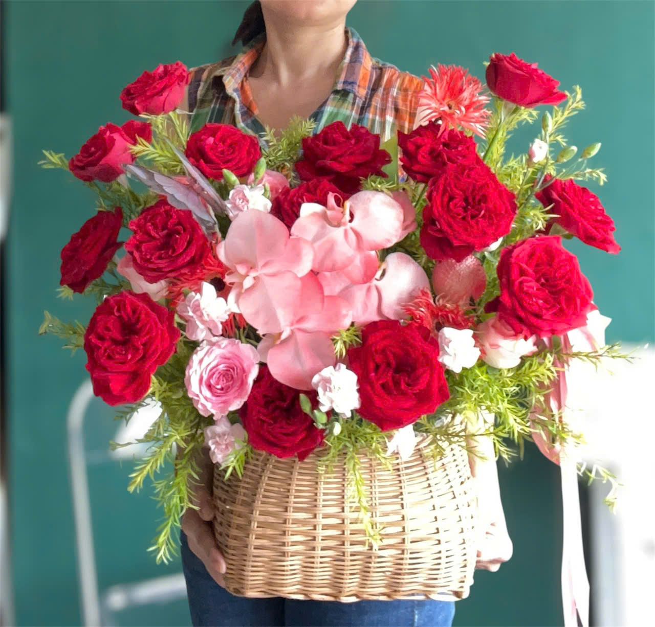 Giỏ hoa hồng đỏ Ohara