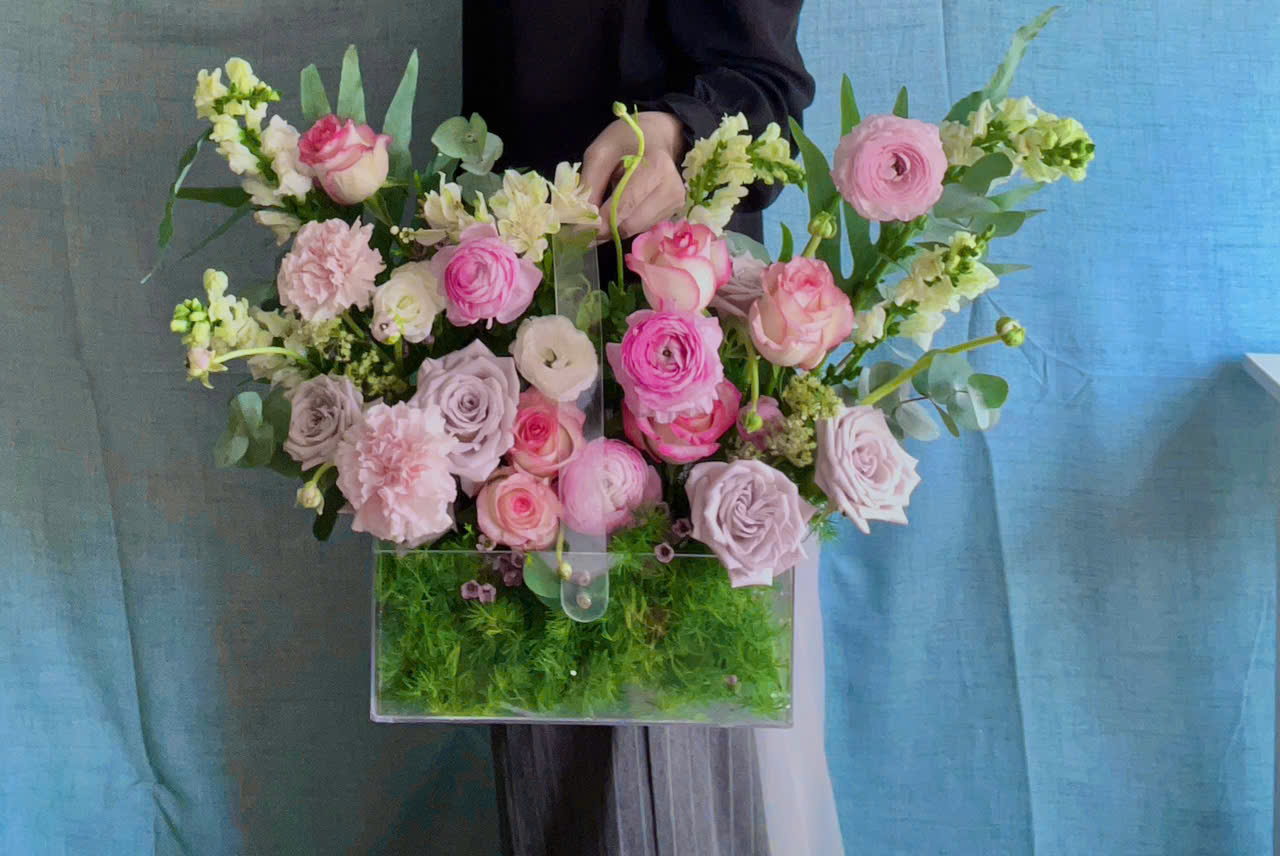 Hộp hoa tươi mica cao cấp