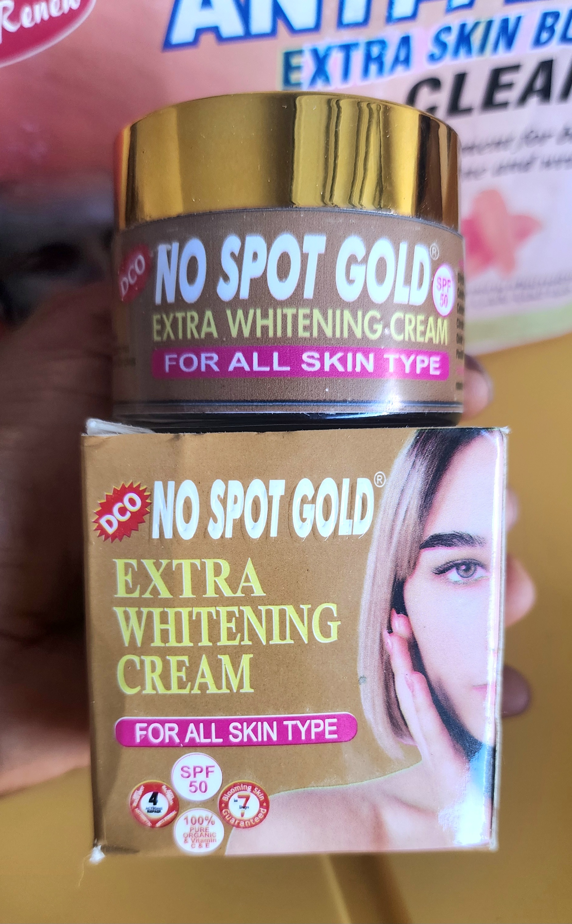 No Spot Gold Extra Whitening Cream