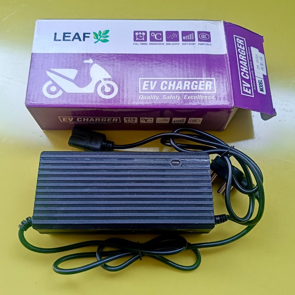 36 Volt 3A EV Lithium Ion and LFP 10S/12S Battery Charger for Electric Cycles, E-Scooters, E-Bikes, Solar (42) | Imported