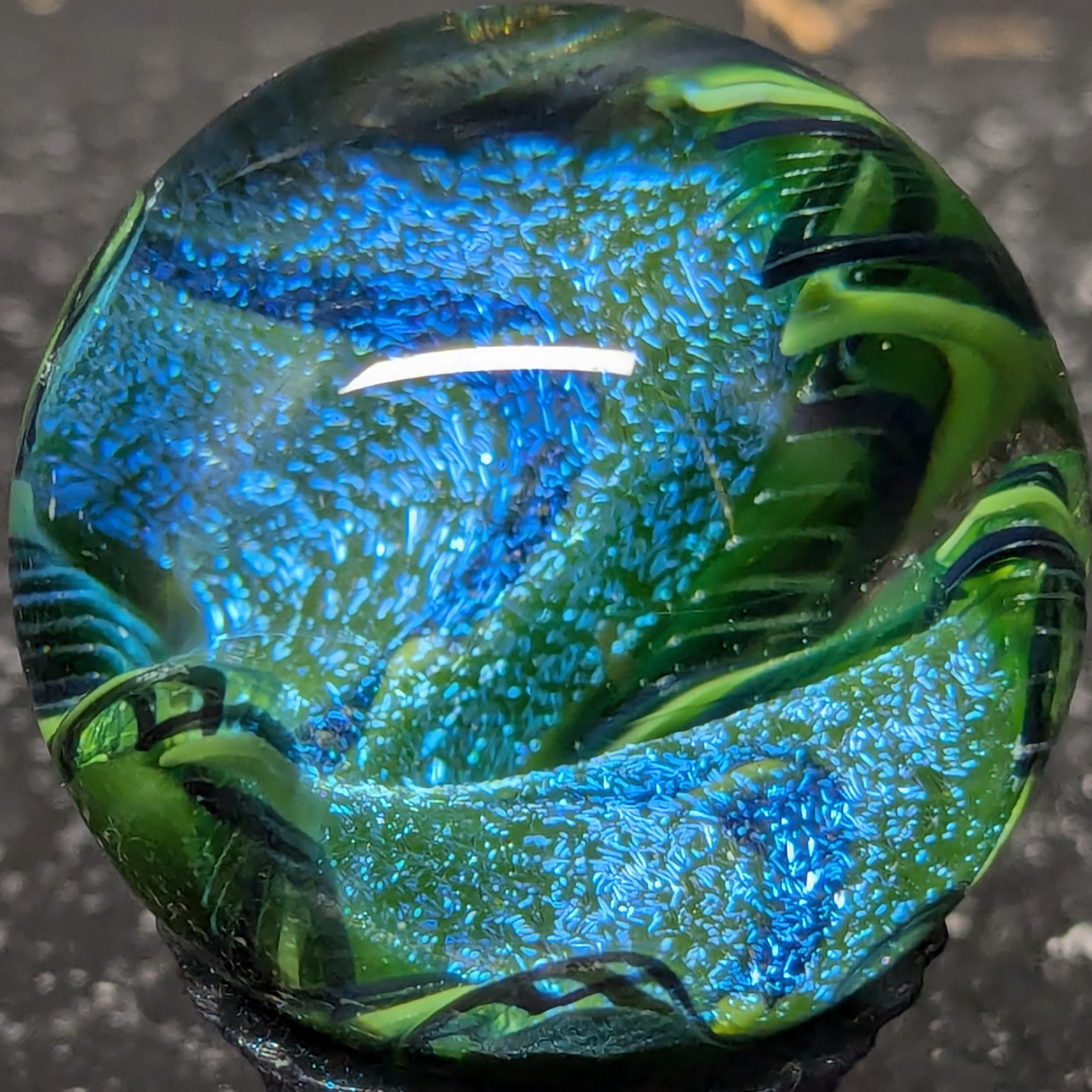 Sharp green Sparkle wave