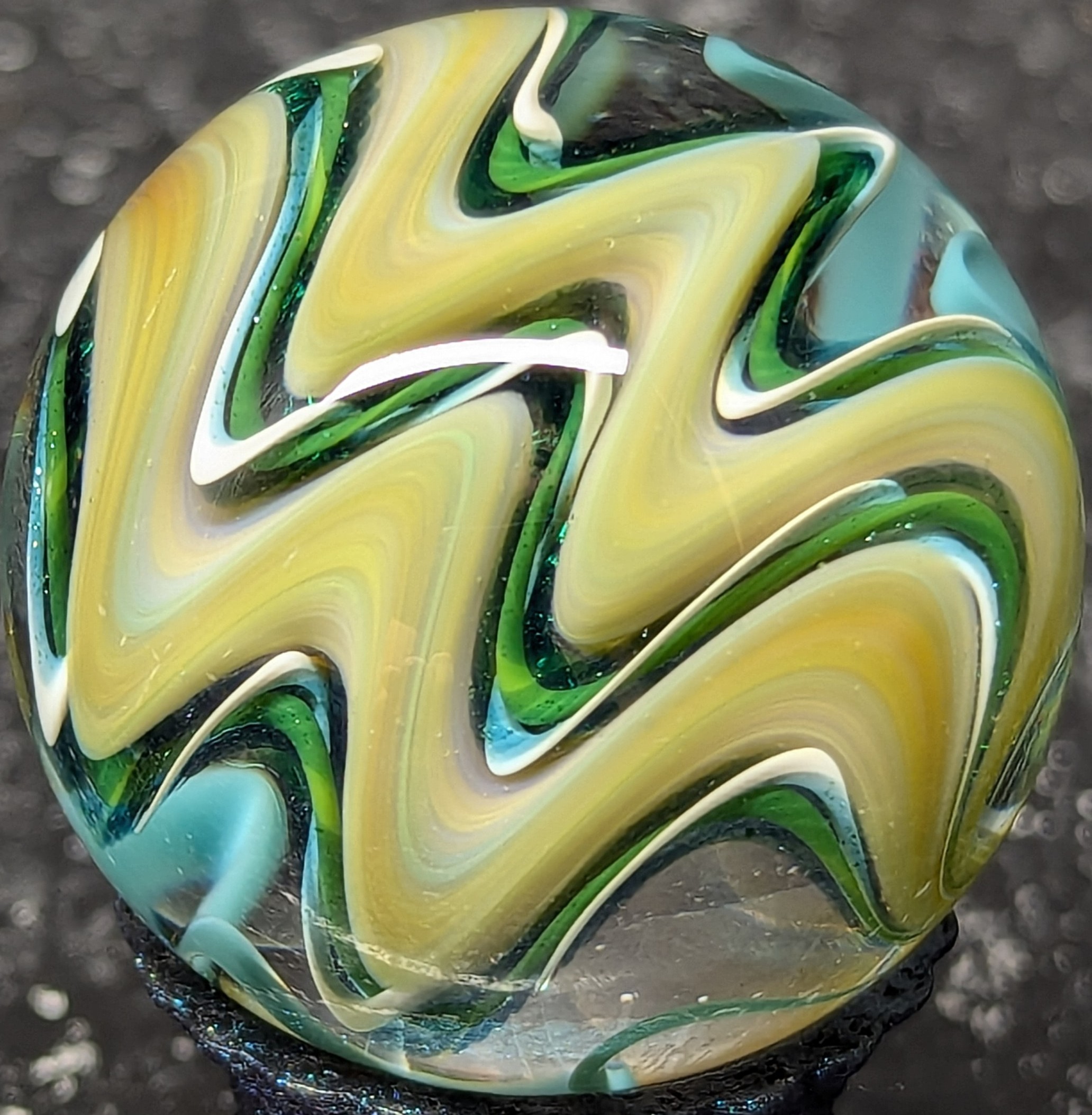 Green and beige Sparkle wave