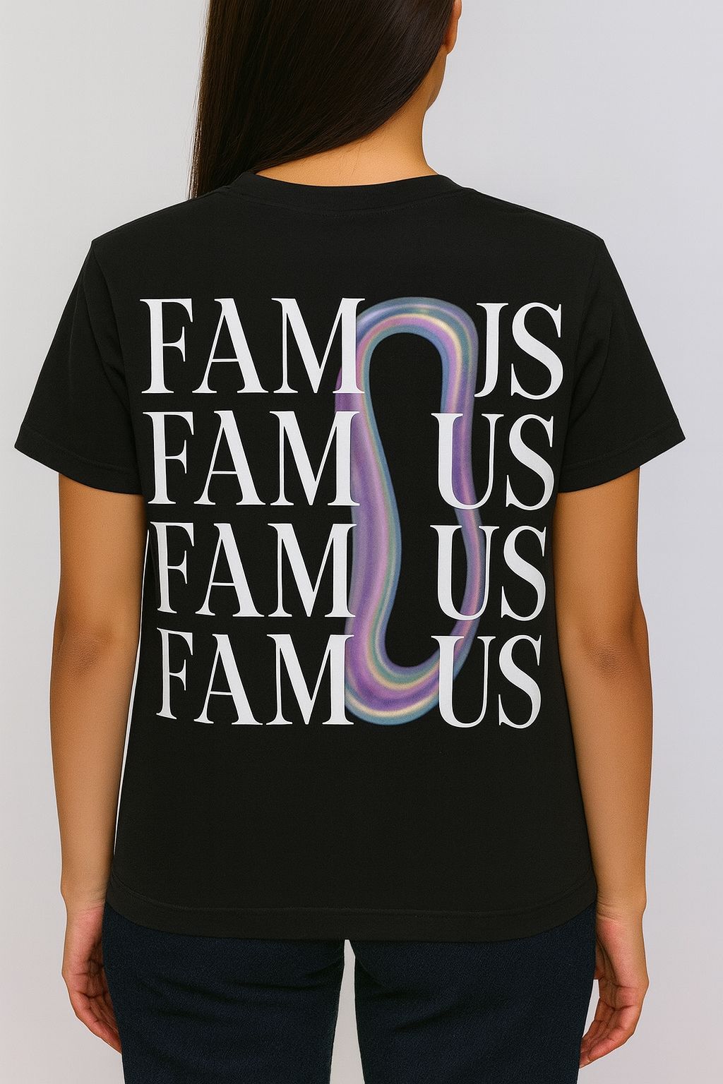 T-shirt 'FAMOUS' imprimé au dos