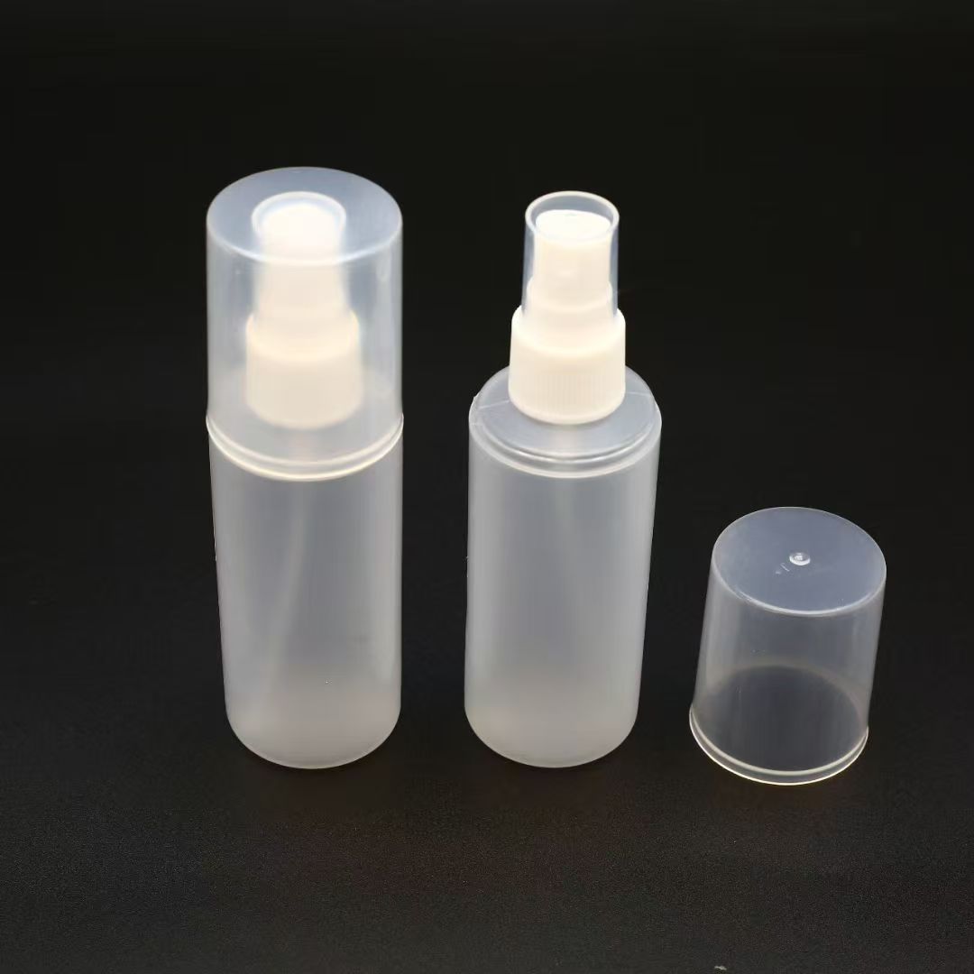 Empty Plastic Spray Bottles