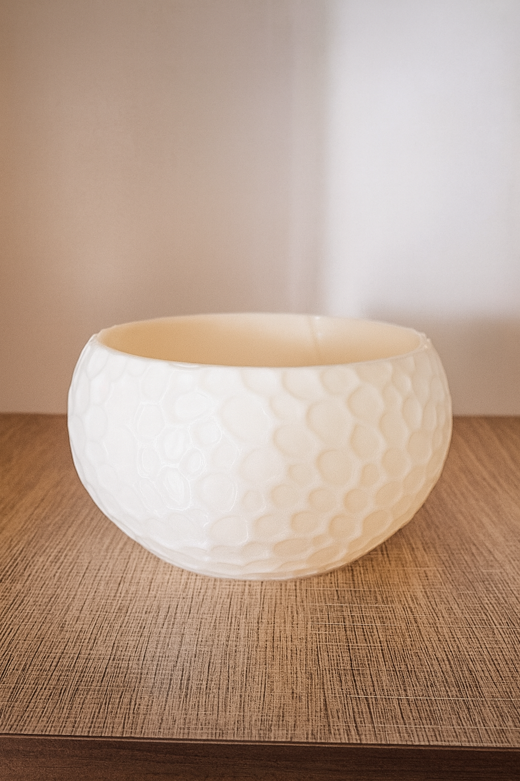 Maceta blanca decorativa