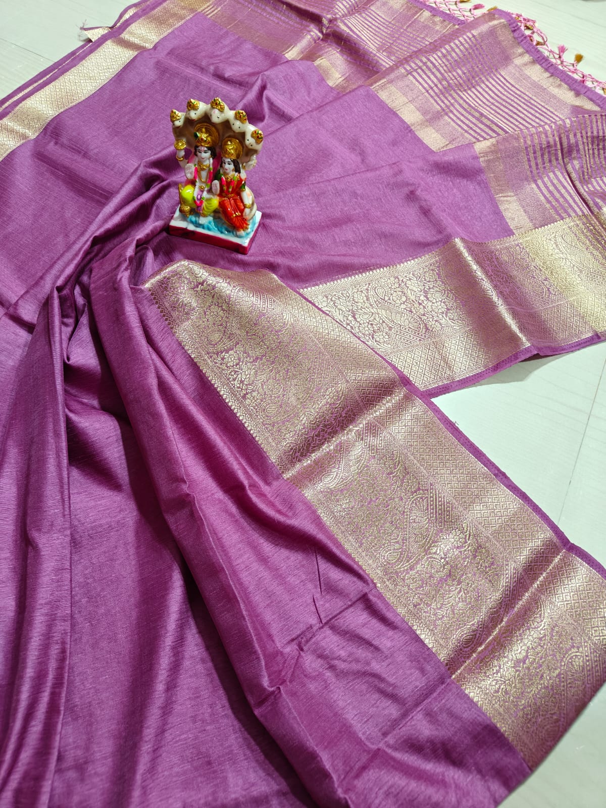 Plain Motka Silk Saree with Zori Border