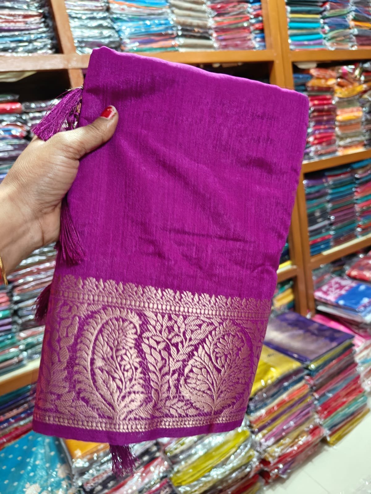 Plain Motka Silk Saree with Zori Border