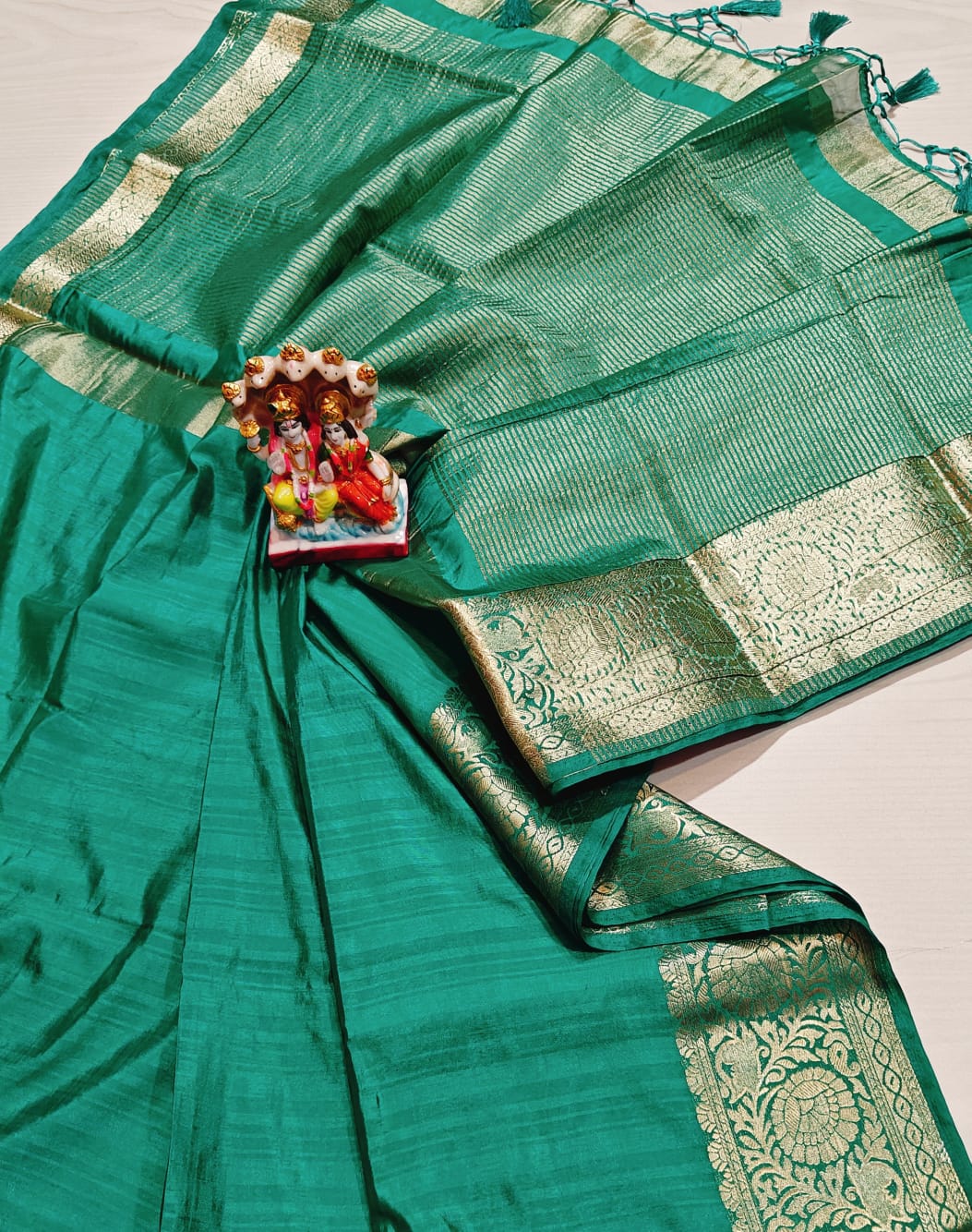 Plain Motka Silk Saree with Zori Border