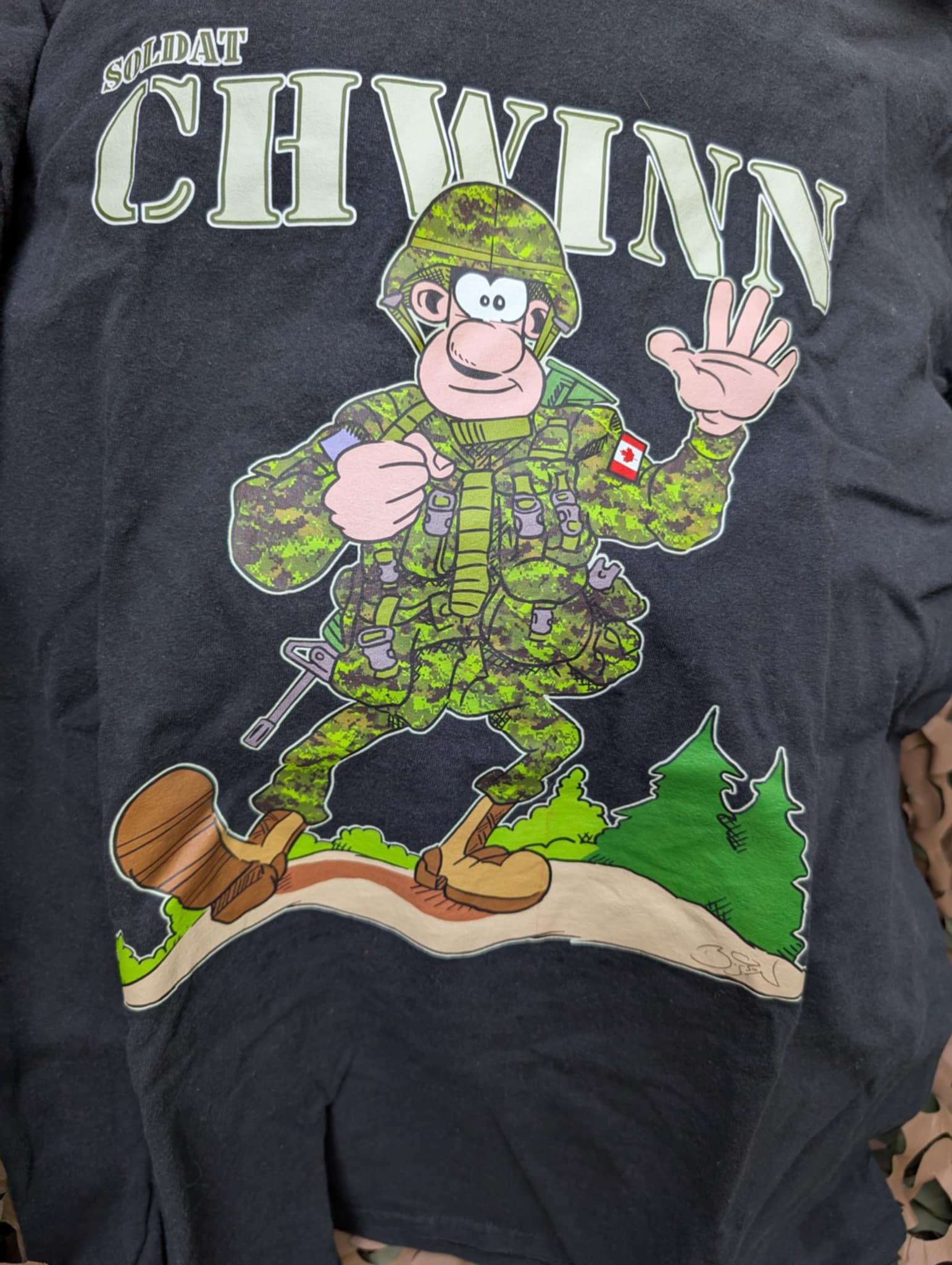 T-shirt Officiel du Soldat CHWINN – Édition Retour 2024