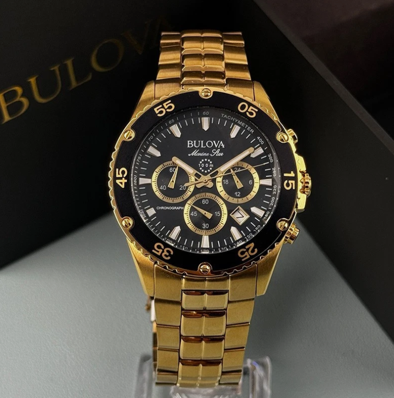 Bulova Marine Star–Dorado/Negro 41.5mm 