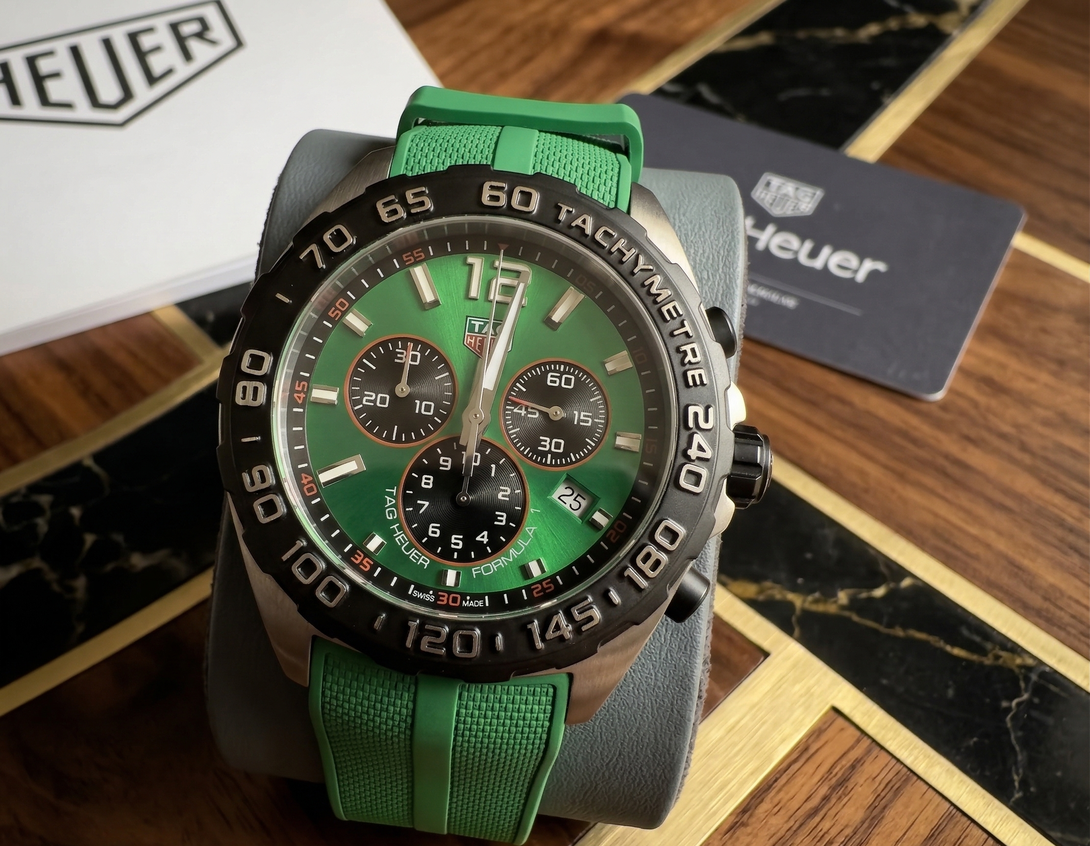 TAG Heuer Formula 1 díal Green