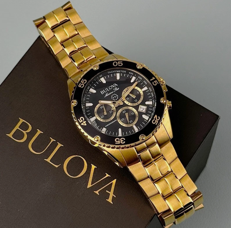 Bulova Marine Star–Dorado/Negro 41.5mm 
