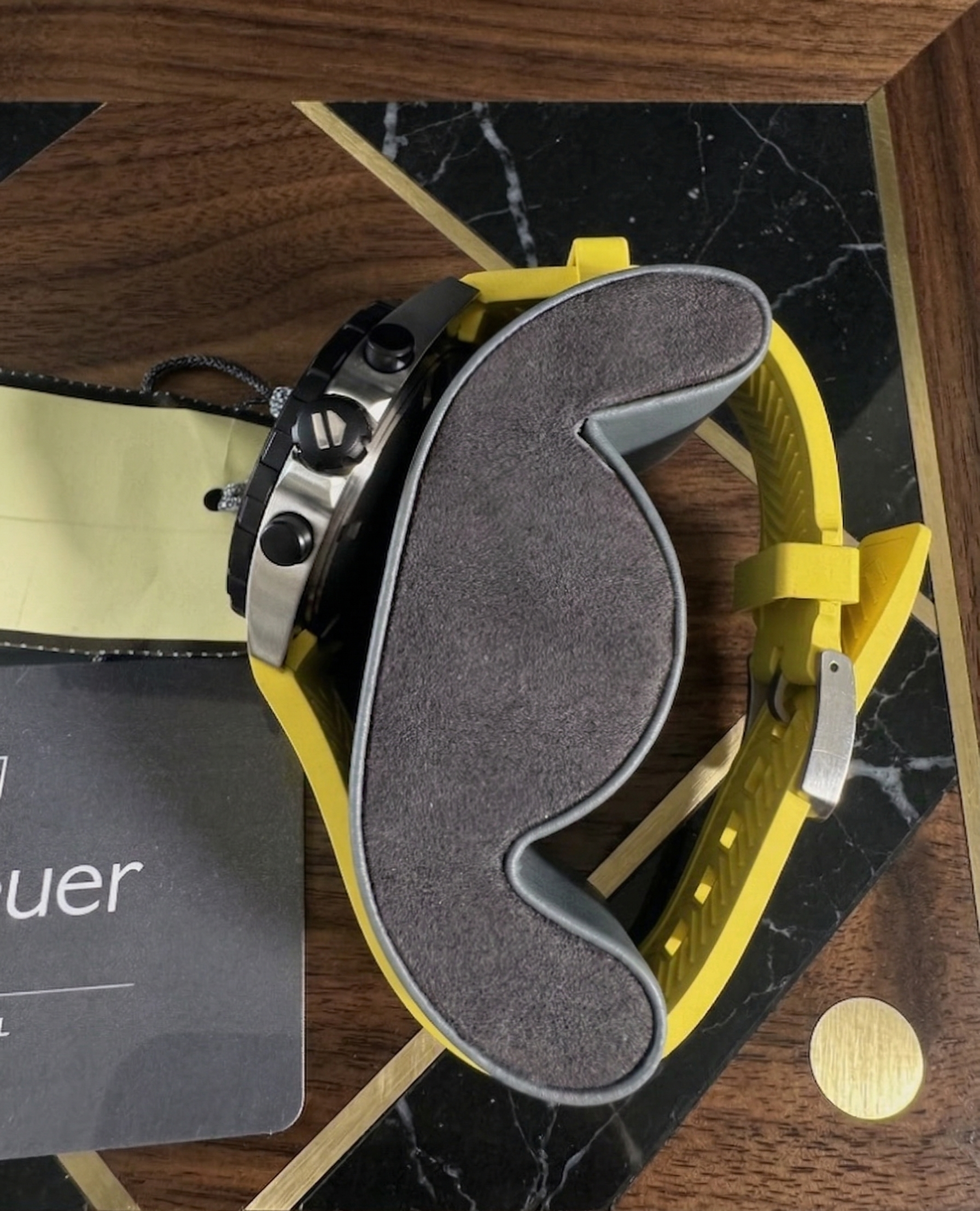 TAG Heuer Formula 1 díal Yellow