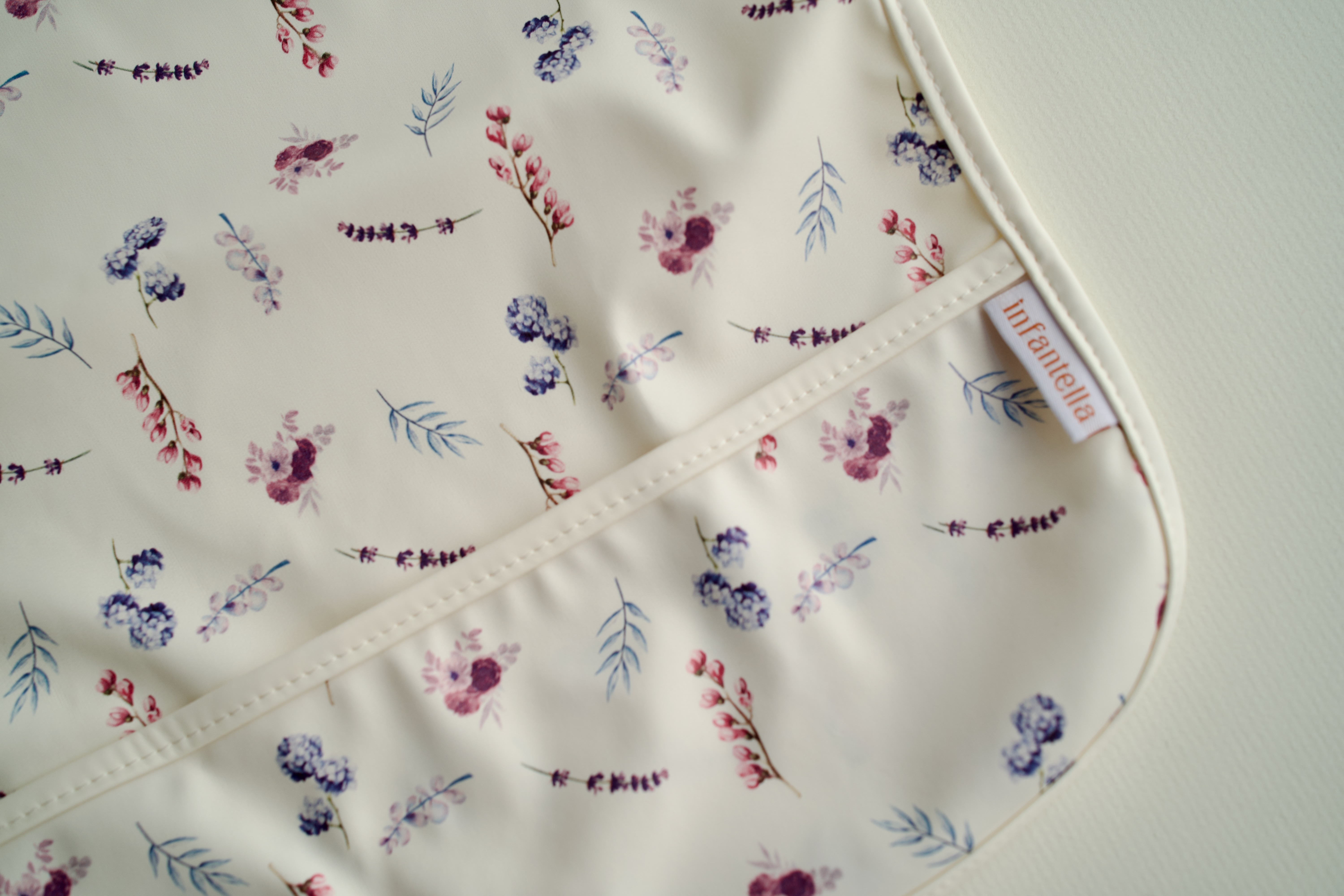 Nature-Inspired Bib Aprons